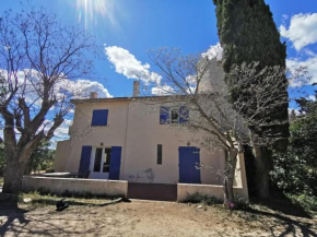 Maison a la campagne entre Aix en Pce et Marseille
